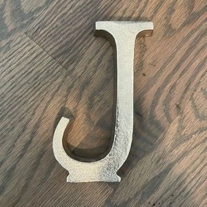 Silver Metal ‘J’